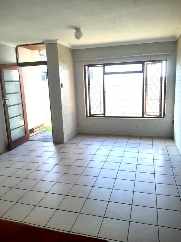 To Let 2 Bedroom Property for Rent in Goodwood Central Western Cape